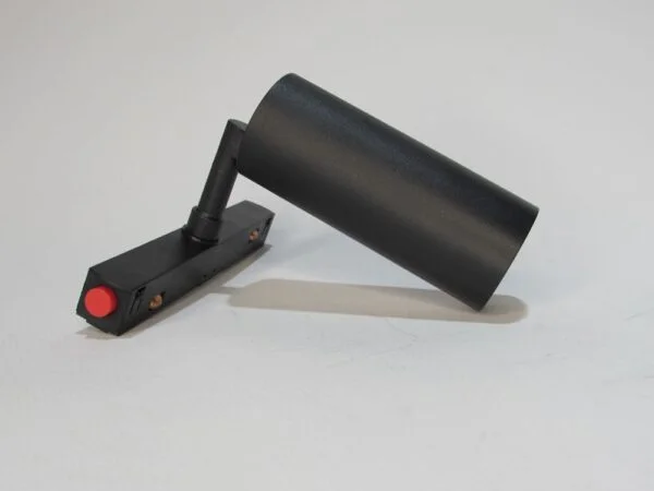left side of a magnetic spot 7w