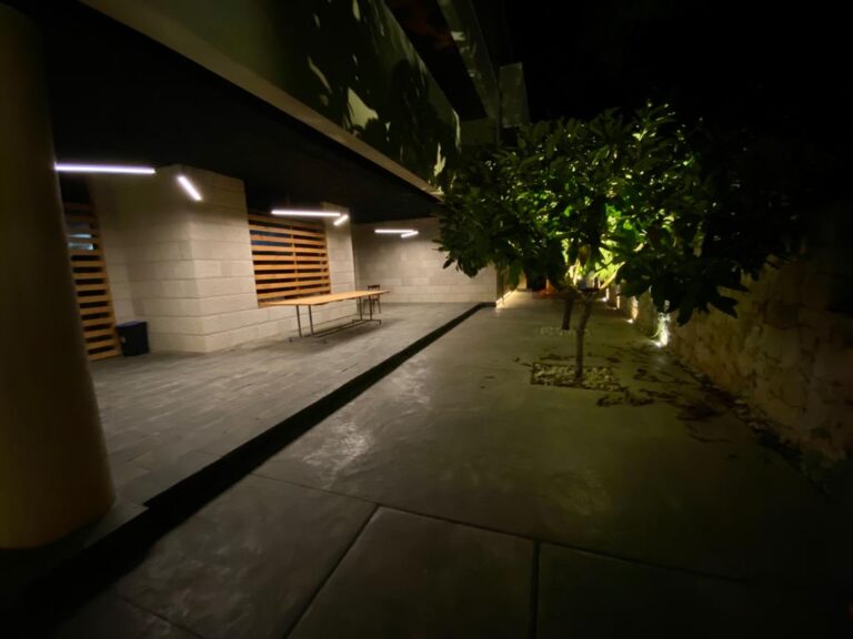 Lighting around the villa by superled